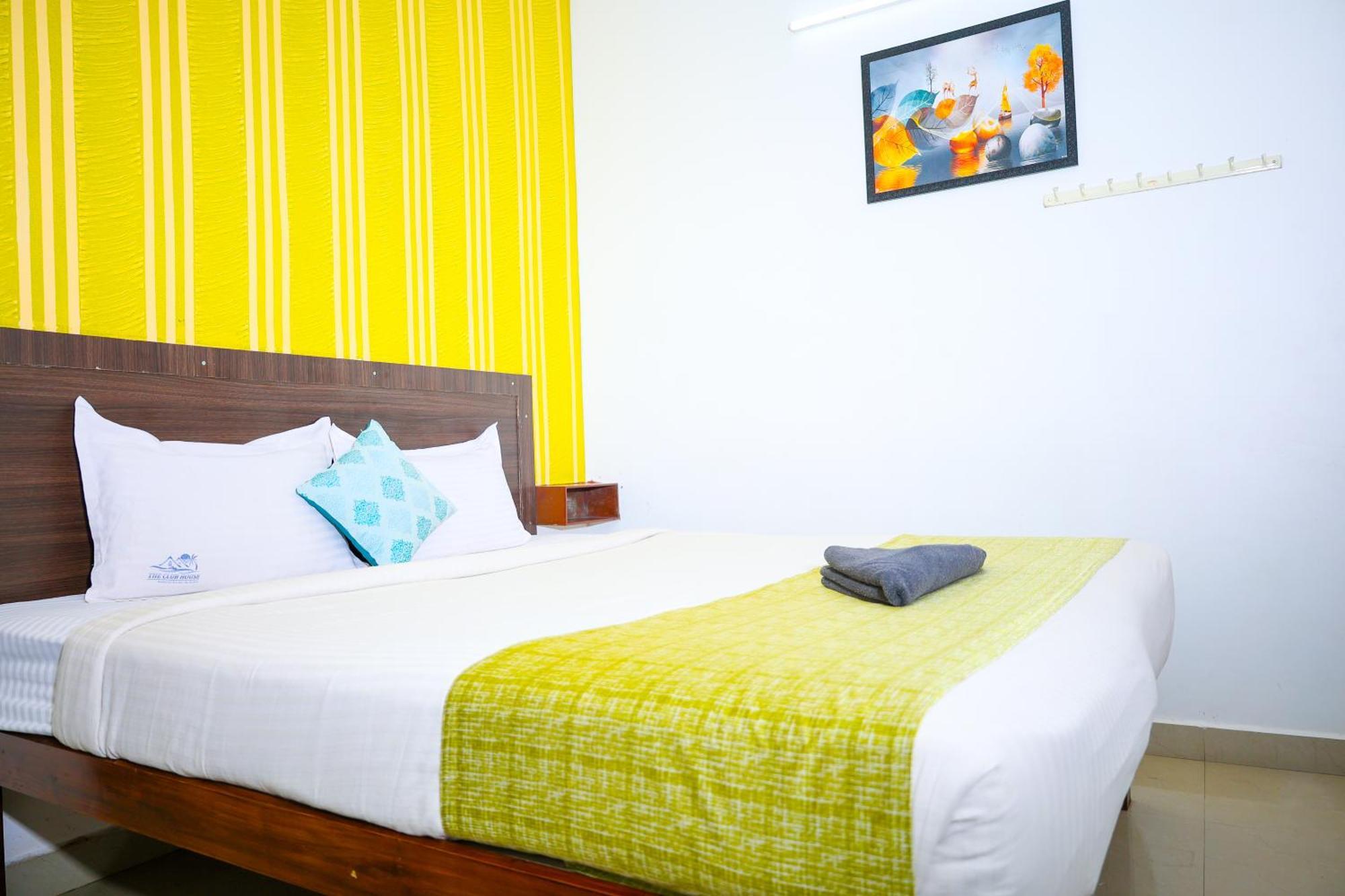 The Club House Hotel Pondicherry Exterior foto